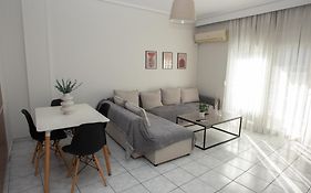 Downtown Apartment/Anavros Rooms